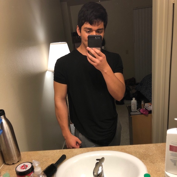 Meet your Posher, Brayan - Picture 1 of 1